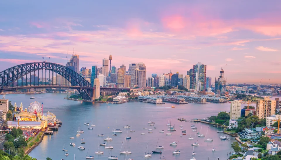 downtown-sydney-skyline-australia-from-top-view-twilight (1)-min